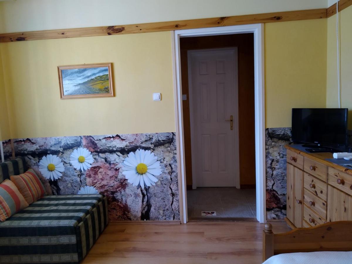 גיולה 4 Evszak Apartman מראה חיצוני תמונה