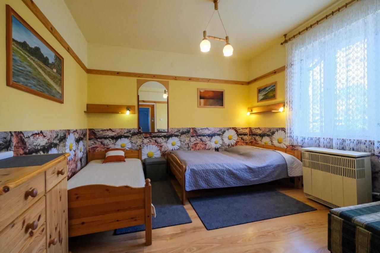 גיולה 4 Evszak Apartman מראה חיצוני תמונה