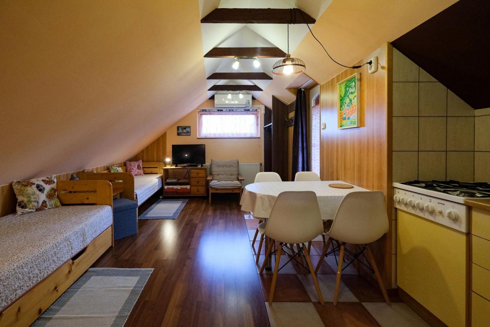 גיולה 4 Evszak Apartman מראה חיצוני תמונה